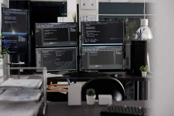 Article Cover Image: tRPC vs GraphQL: How to choose the best option for your next project