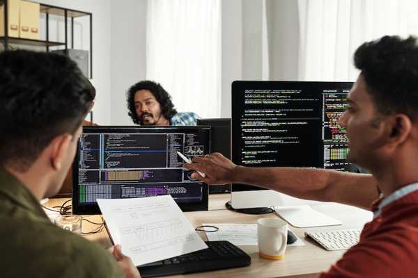 Article Cover Image: Headless APIs: Empowering Modern App Development