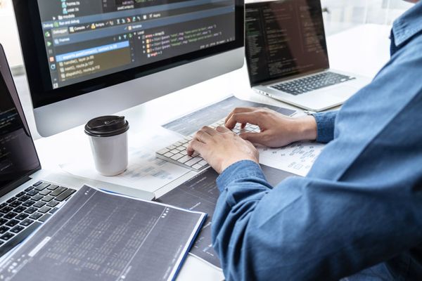 Article Cover Image: Why Are Legacy Systems Still Used?